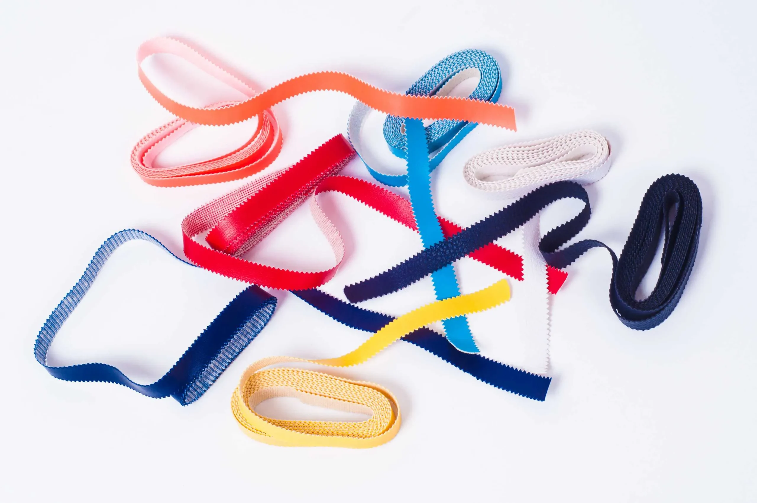 Cintas dentadas plásticas