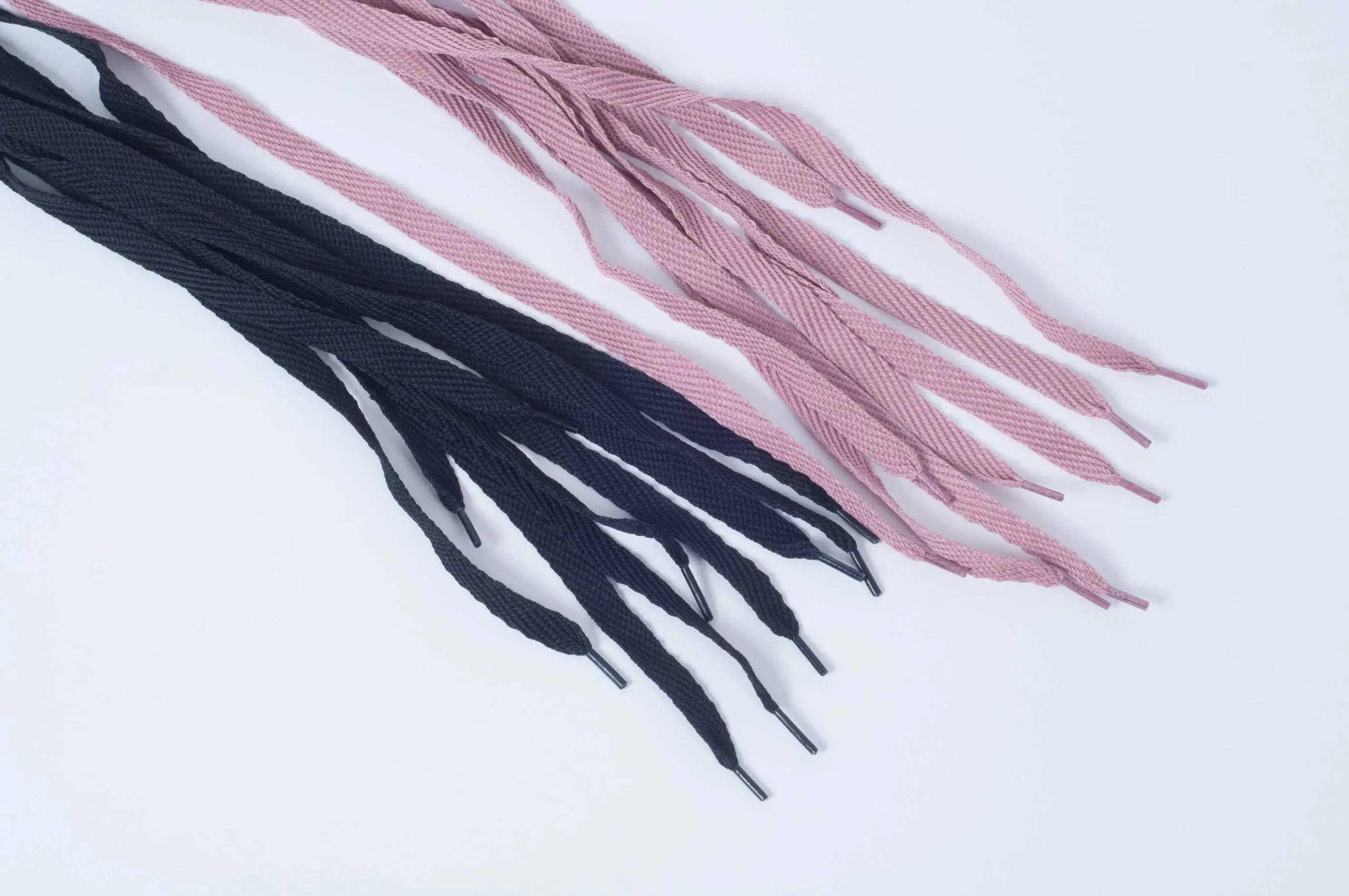 Cordones poliester chatos articulo 112