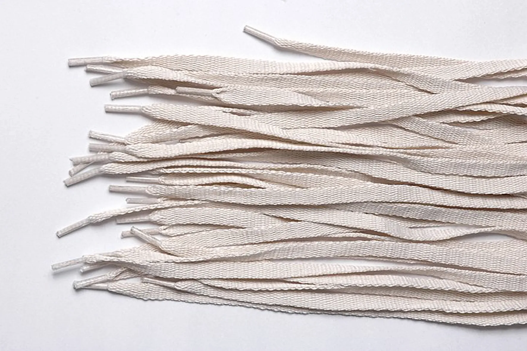 Cordones poliester chatos articulo 17